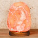 Lampada di Sale Rosa dell'Himalaya USB – 100% Naturale con Base in Legno 0,5/1 kg - immagine 2
