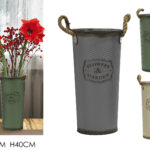 Vaso Alto "Flowers & Garden" in Metallo con Manici in Corda – Stile Rustico Vintage