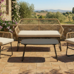 Set Tavolino Con 2 Poltrone e Divano