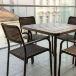 Set Tavolo Con 4 Sedie - Marrone