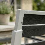 Sedia In Acciaio Bianca Con Doghe Effetto Legno - immagine 2